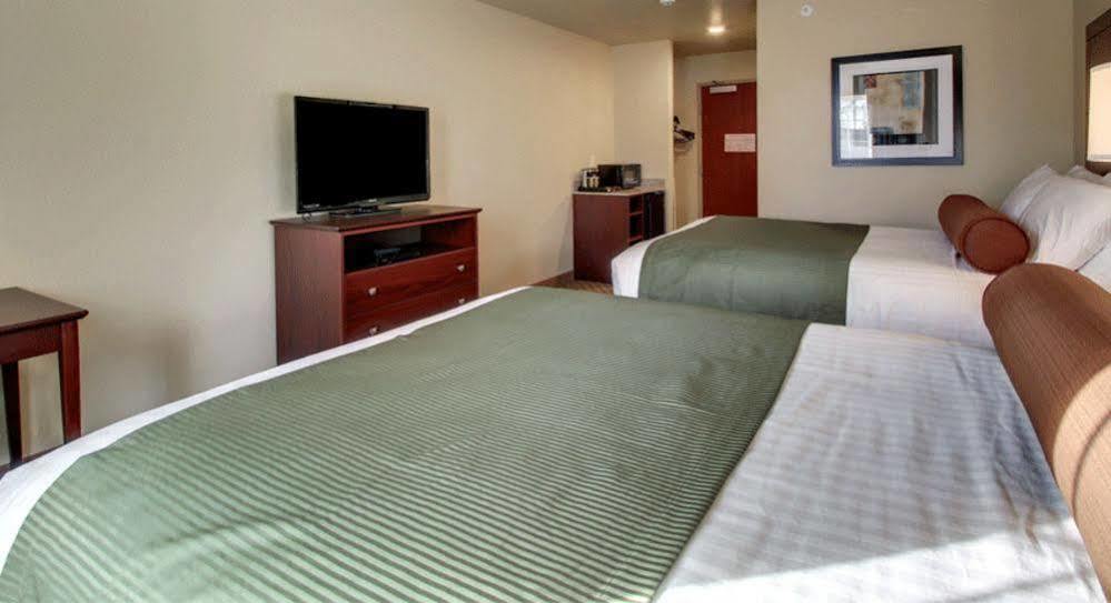 Cobblestone Inn & Suites - St Marys St. Marys Bagian luar foto