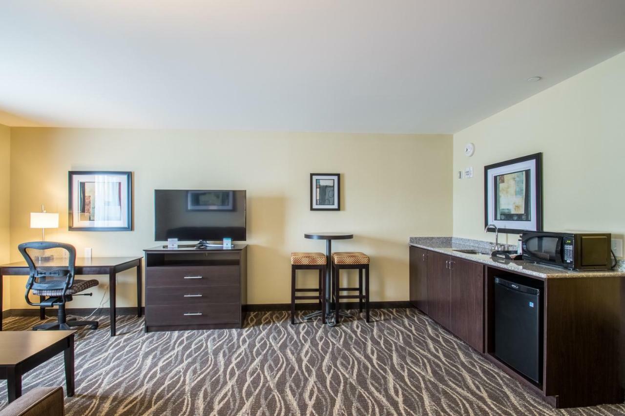 Cobblestone Inn & Suites - St Marys St. Marys Bagian luar foto